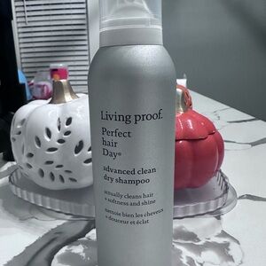 Living Proof Silver Perfect Hair Day Advanced Clean Dry Shampoo